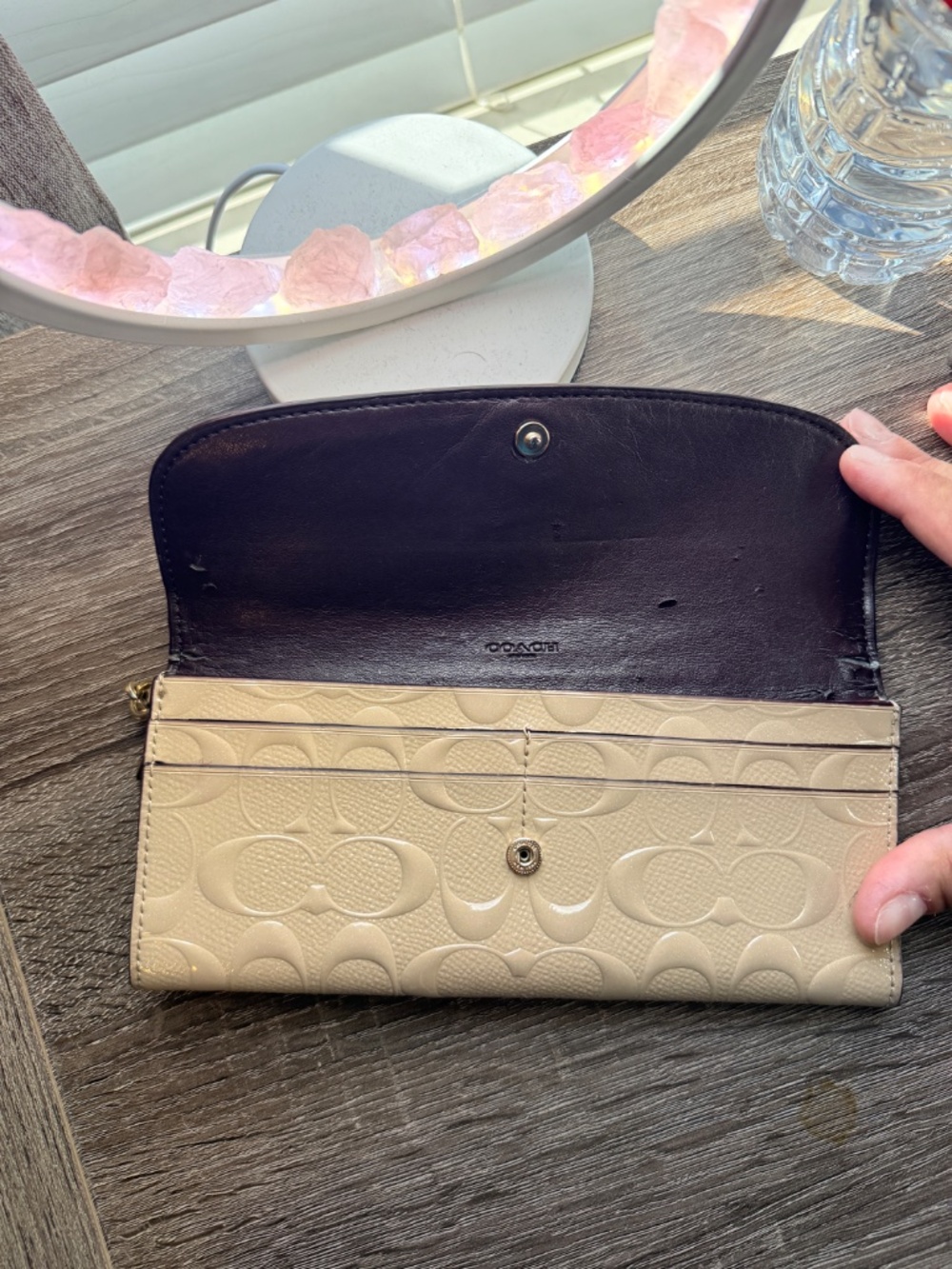 Coach Envelope Wallet Tan - Picture 5 of 6